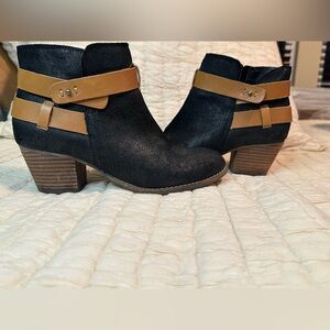 Dolce Vita booties- Black and Tan, Like New